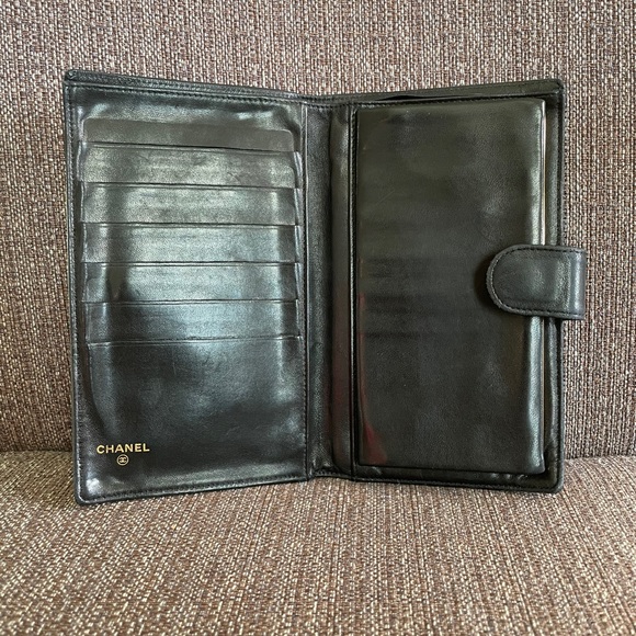 🏴 Authentic Chanel wallet - Picture 3 of 15